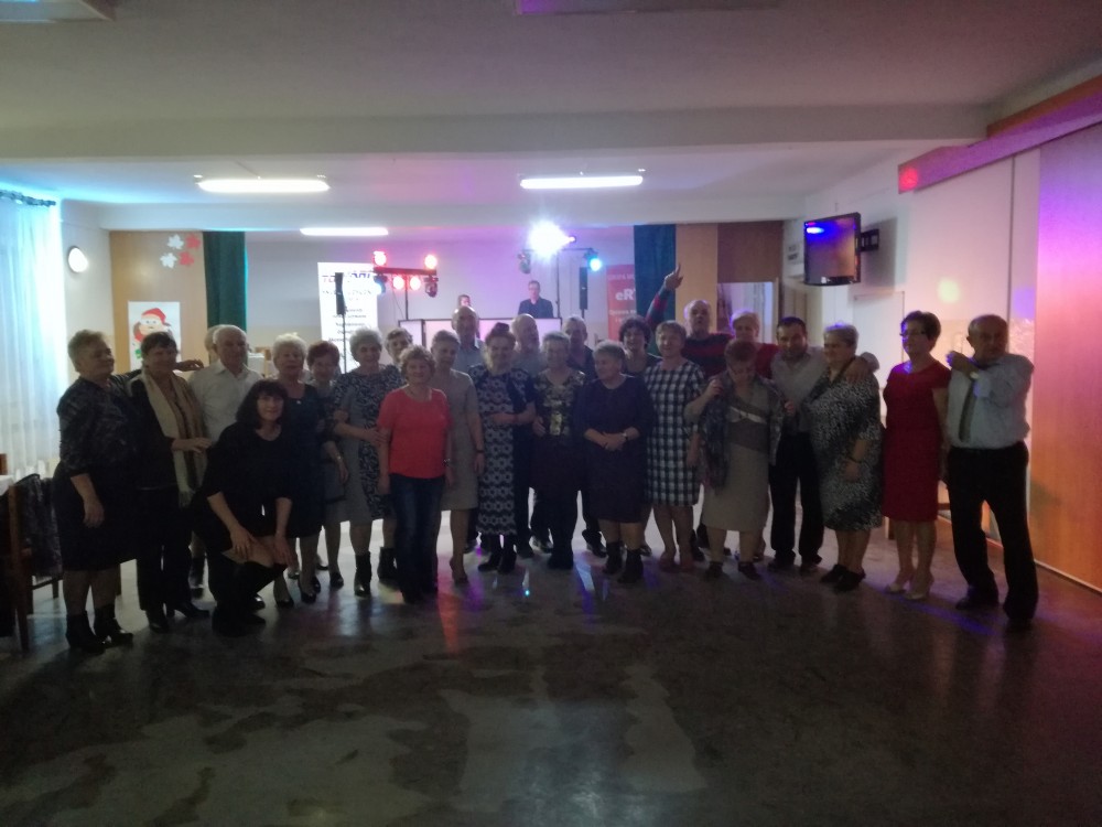 Karnawałowy wieczorek taneczny Seniorów z Gminy Jastrząb - zdjęcie 1